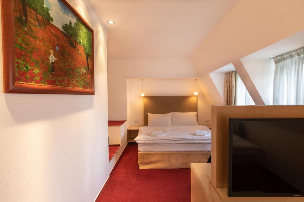 Hotel Villa Necas Zilina Ngoại thất bức ảnh