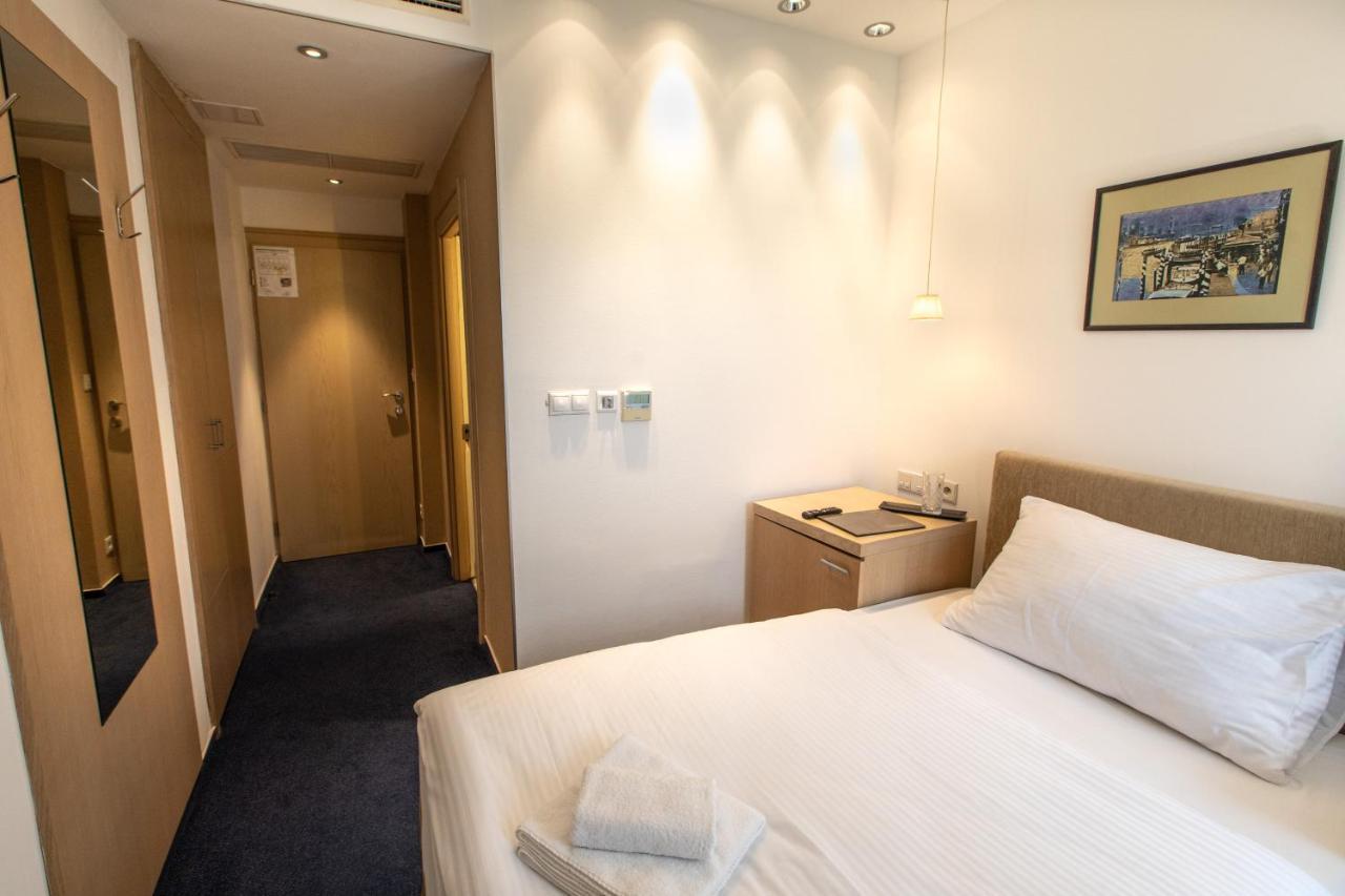 Hotel Villa Necas Zilina Ngoại thất bức ảnh