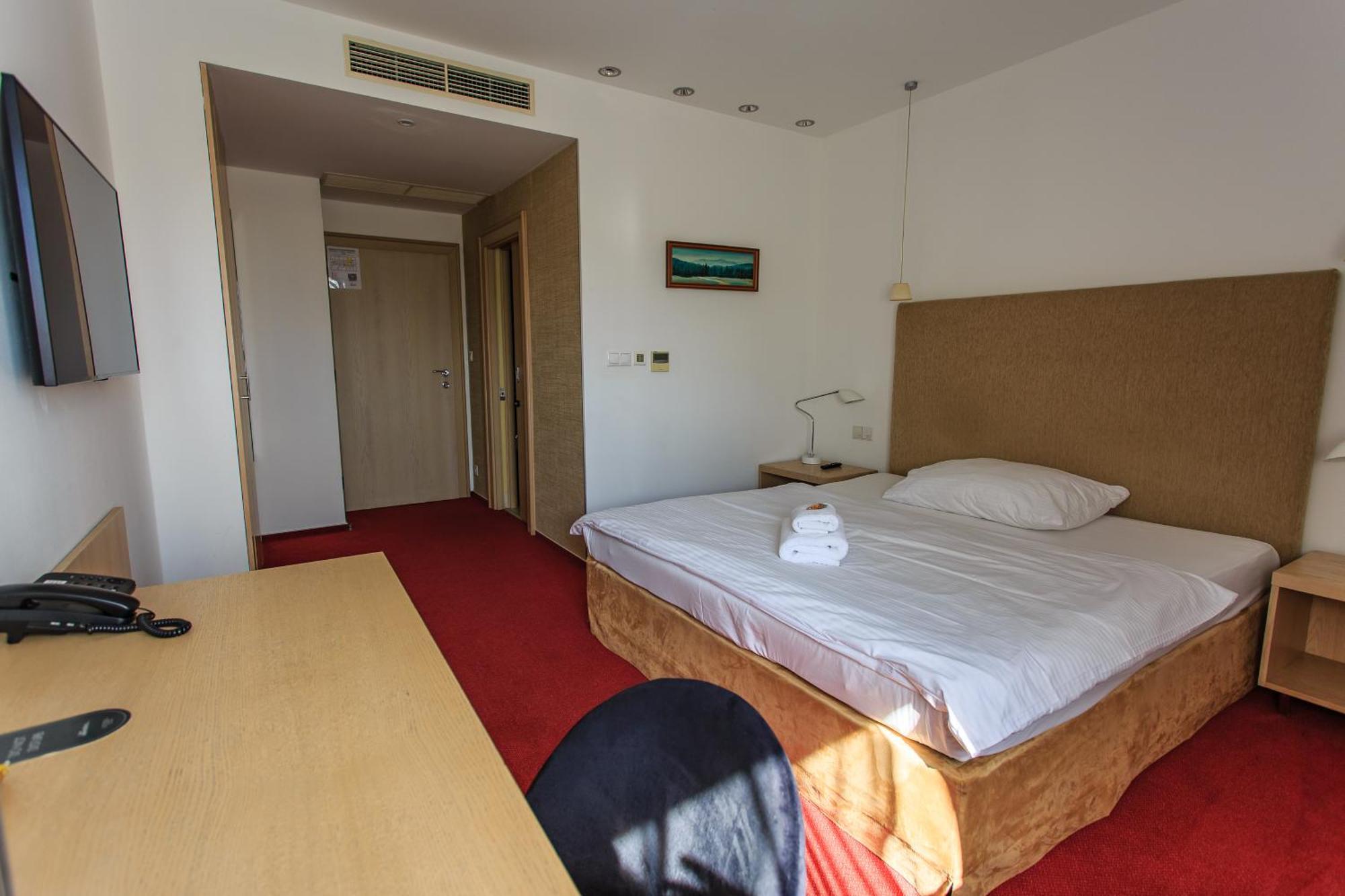 Hotel Villa Necas Zilina Ngoại thất bức ảnh